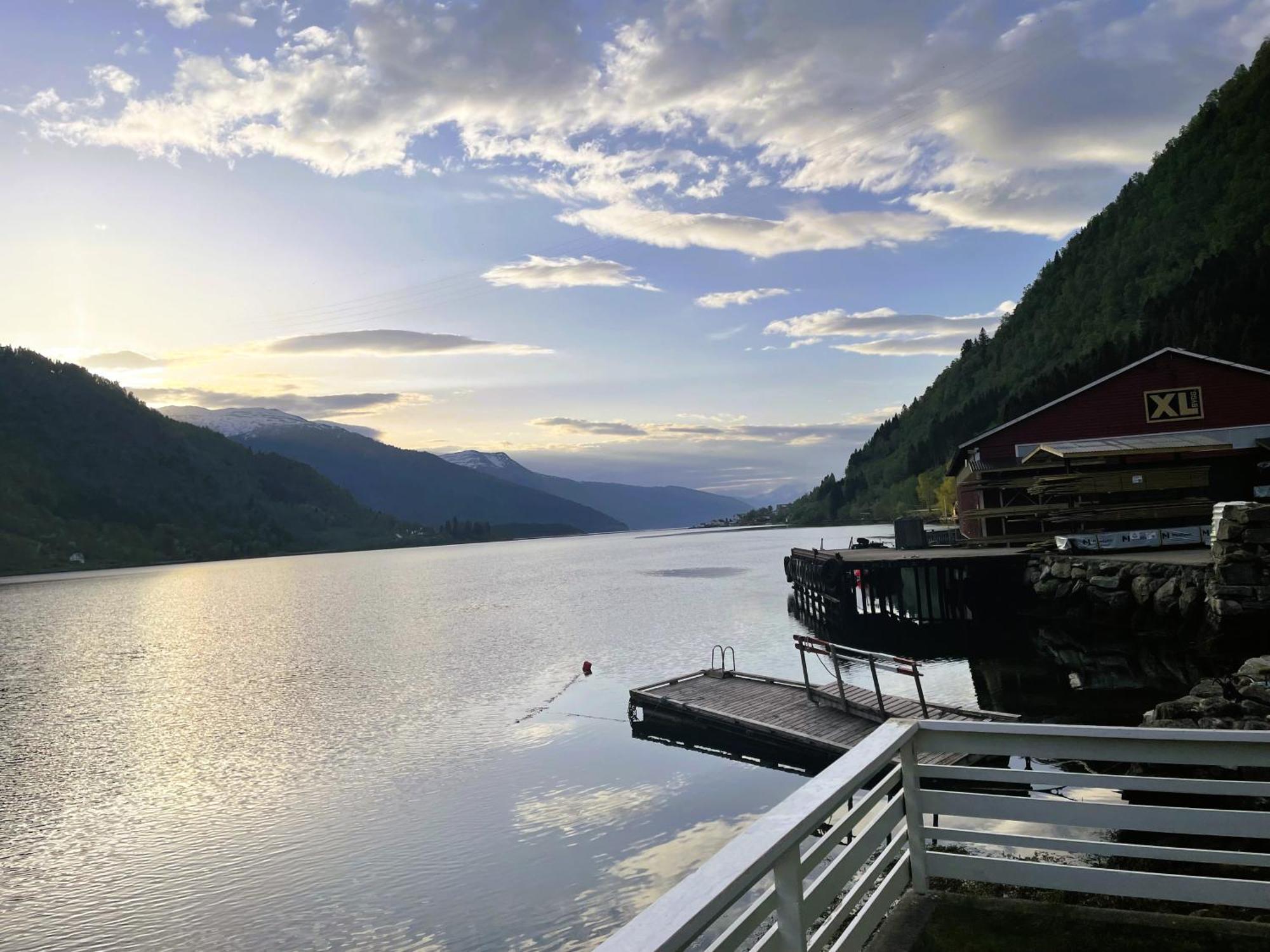 Der Fjordtraum In Balestrand Direkt Am Wasser Extérieur photo