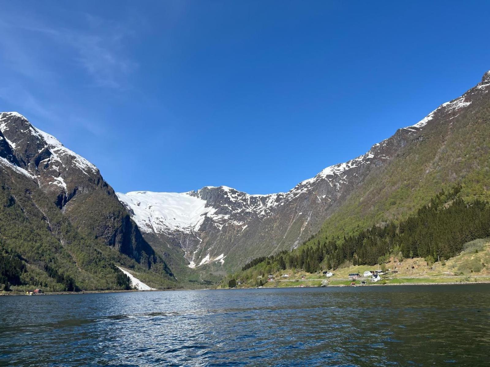 Der Fjordtraum In Balestrand Direkt Am Wasser Extérieur photo